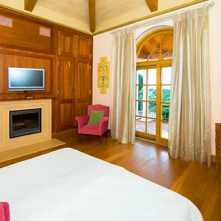 Sleeps 8 Pool Air Con T479945 * Vale do Lobo