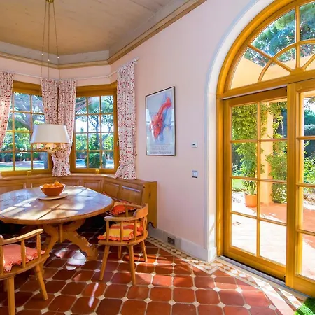 Sleeps 8 Pool Air Con T479945 * Vale do Lobo