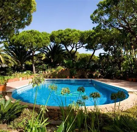 Villa Sleeps 8 Pool Air Con T479945