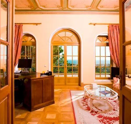 Sleeps 8 Pool Air Con T479945