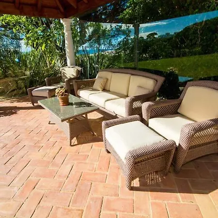 Villa Sleeps 8 Pool Air Con T479945