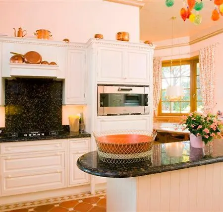 Sleeps 8 Pool Air Con T479945 Villa