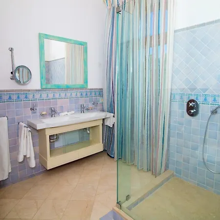 Sleeps 8 Pool Air Con T479945 Vale do Lobo